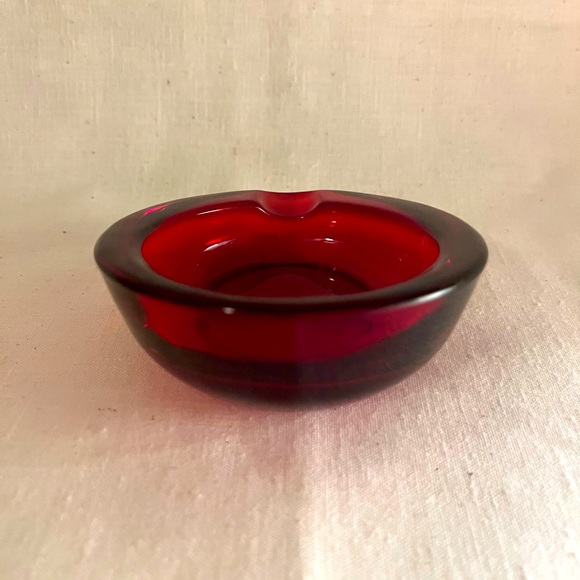 Vintage Viking Glass Round Deco Ashtrays - Picture 4 of 5